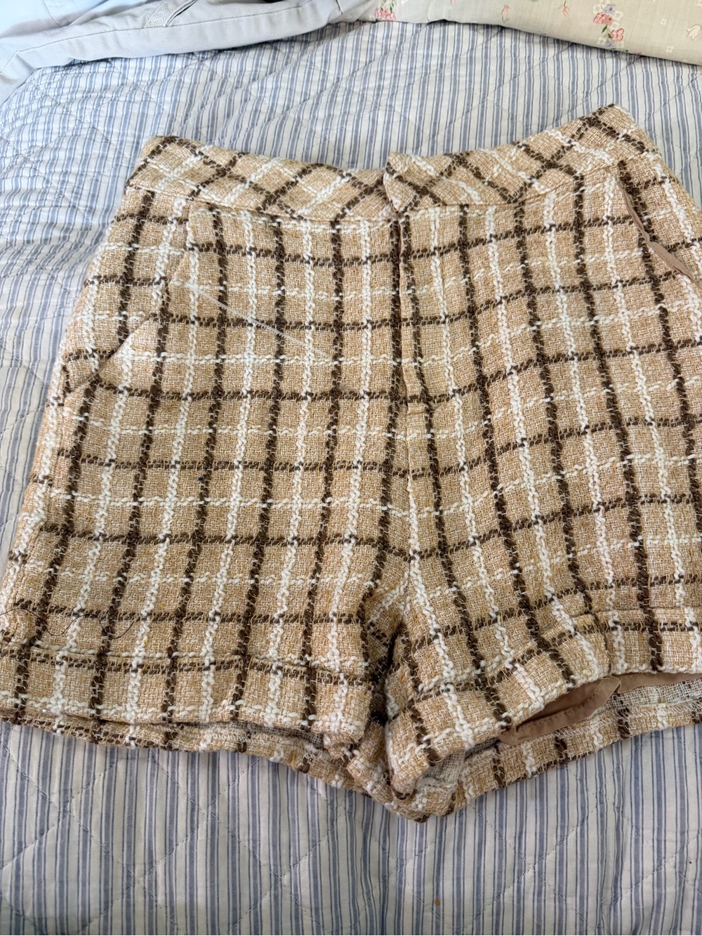 143 Story by: Line Up Women’s Plaid Tweed Shorts - Beige size medium